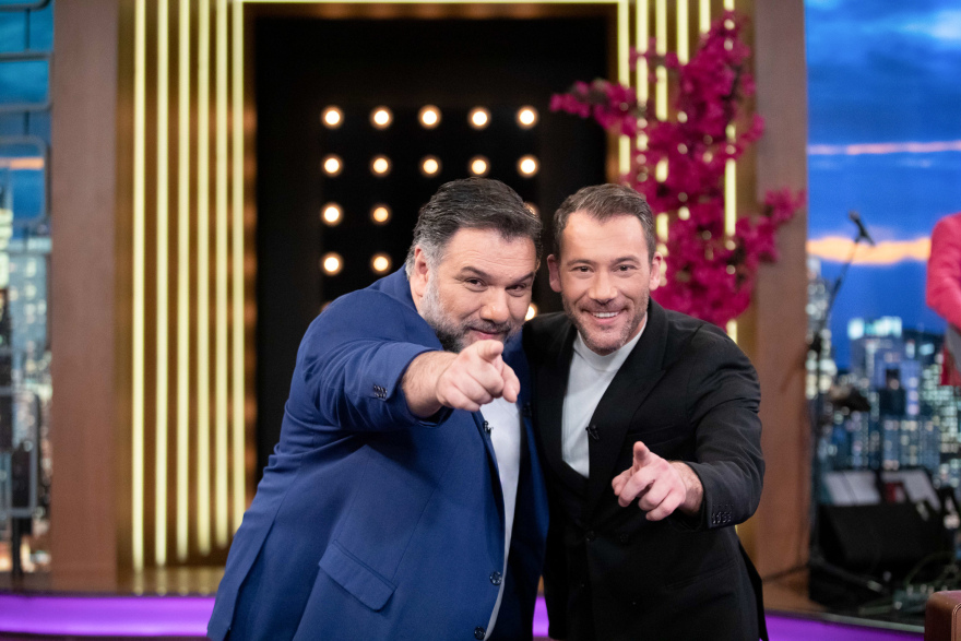 O Αντίνοος Αλμπάνης και η Αλεξία Μουστάκα έρχονται στο «The 2Night Show»