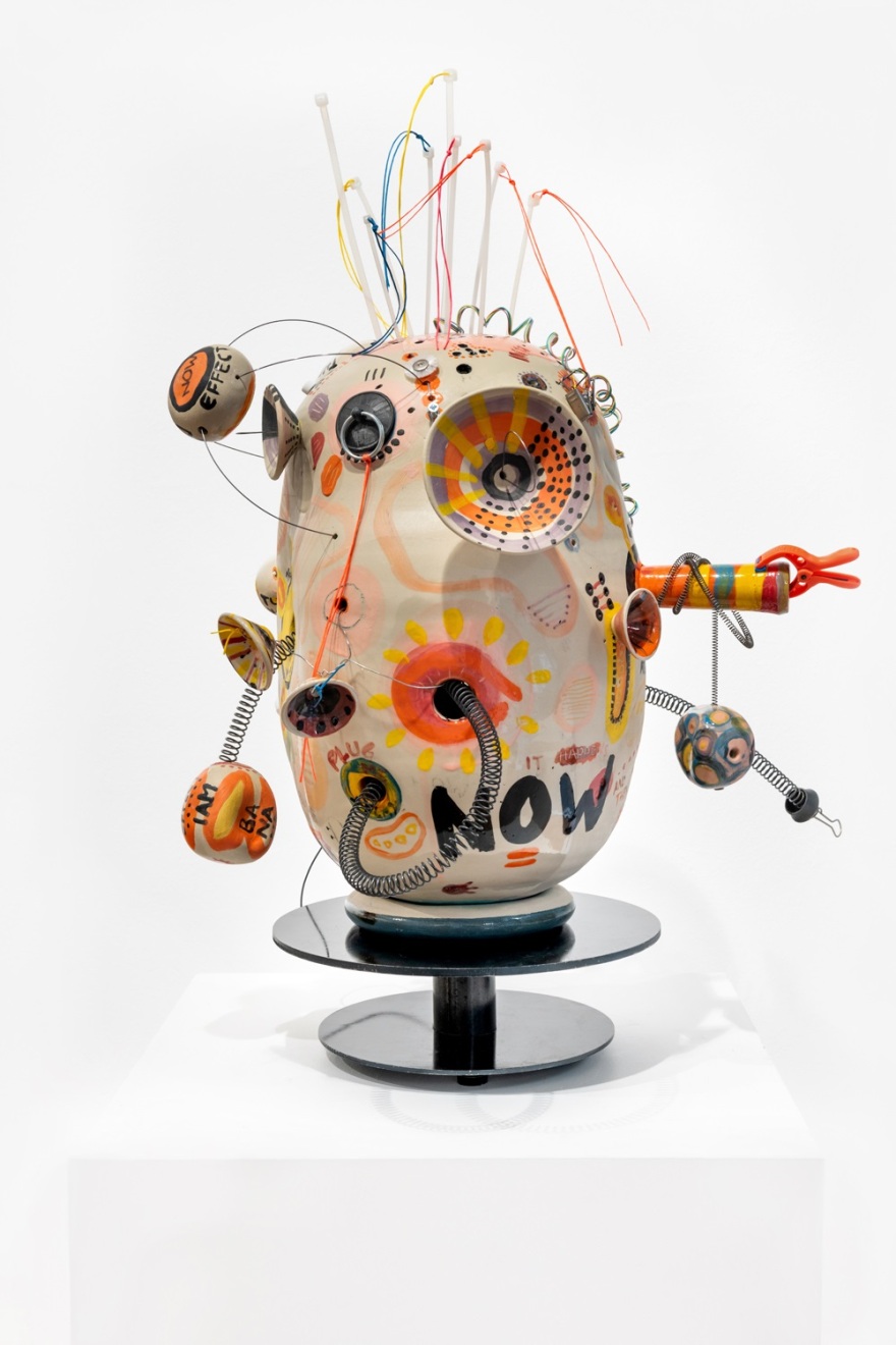 Έντεκα κεραμικά της Λεώνης Γιαγδζόγλου στην γκαλερί Ίρις