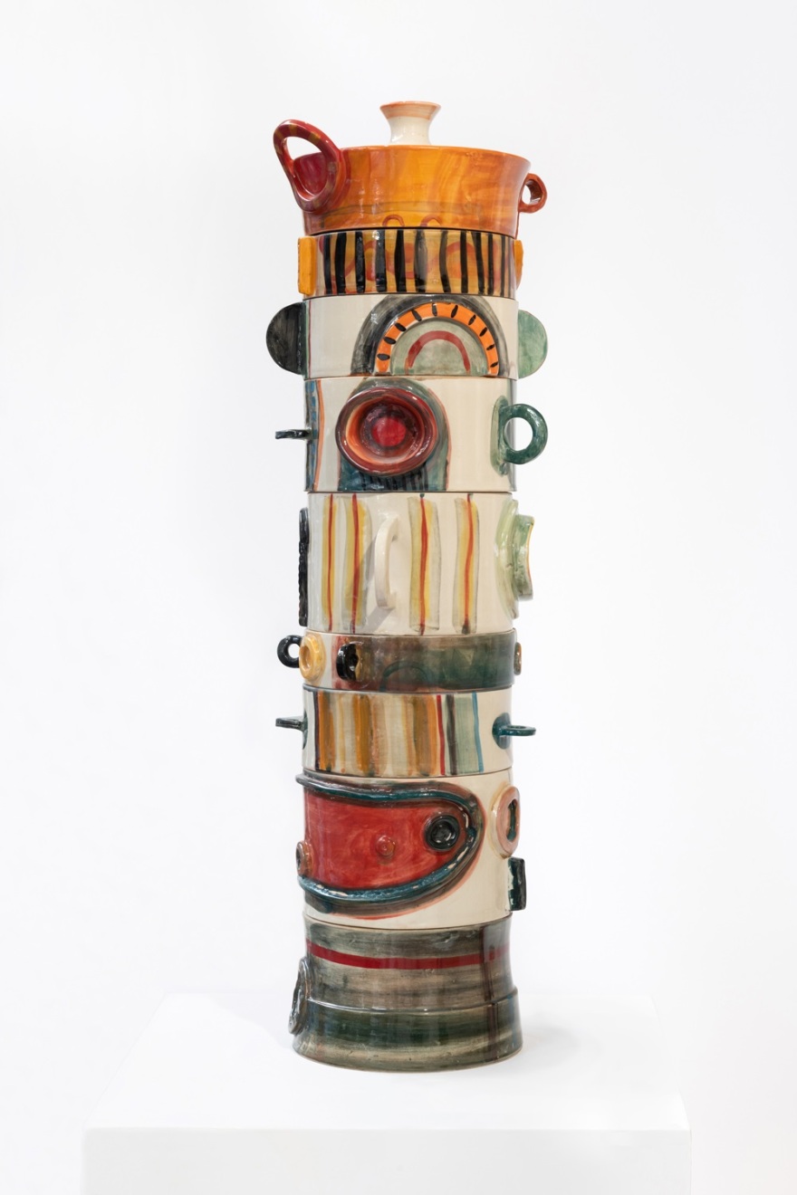 Έντεκα κεραμικά της Λεώνης Γιαγδζόγλου στην γκαλερί Ίρις