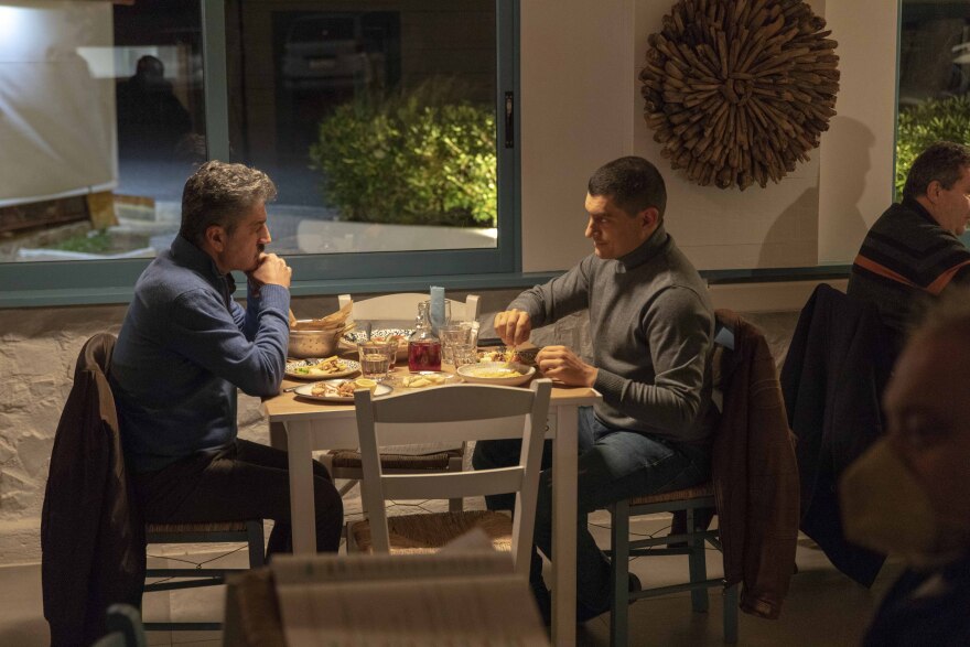 Σασμός: Αστέρης και Αργυρώ προσπαθούν να βρουν τα βήματά τους στη ζωή τους μετά τη συνάντησή τους