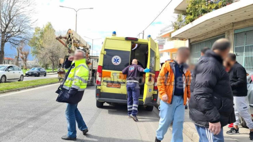 Λαμία: Αυτοκίνητο παρέσυρε και τραυμάτισε 13χρονη μαθήτρια - Δείτε φωτογραφίες