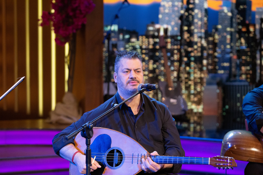 Το «The 2Night Show» υποδέχεται τον Μανώλη Κονταρό και τη Νάνσυ Νικολαΐδου