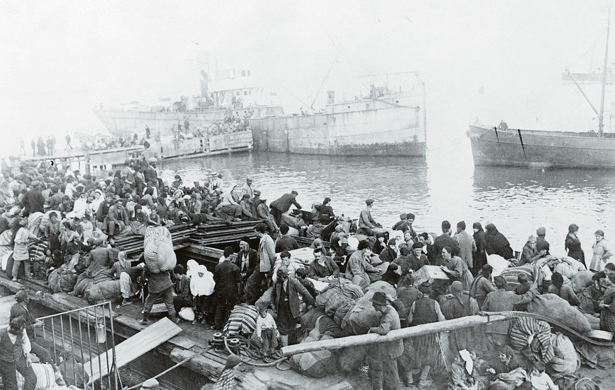 Η Σμύρνη της Ελένης Γλύκατζη-Αρβελέρ: «Μετά την Καταστροφή του 1922, το Αιγαίο υποφέρει από ημιπληγία» 