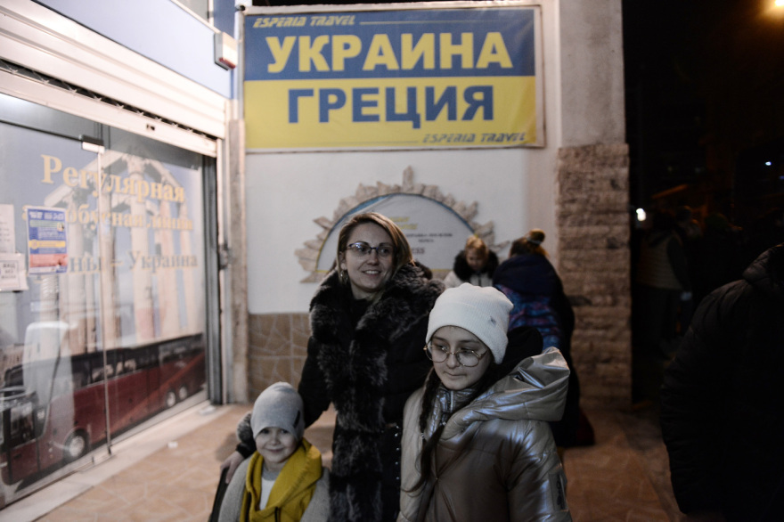 Πόλεμος στην Ουκρανία: Συνεχίζονται οι αφίξεις Ουκρανών προσφύγων στην Αθήνα - «Ευχαριστούμε Ελλάδα»