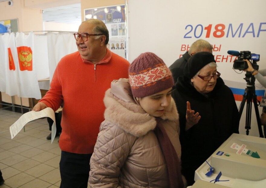 Ο δισεκατομμυριούχος ολιγάρχης Ουσμάνοφ προσπάθησε να πουλήσει τη έπαυλή του στο Λονδίνο πριν του επιβάλουν κυρώσεις