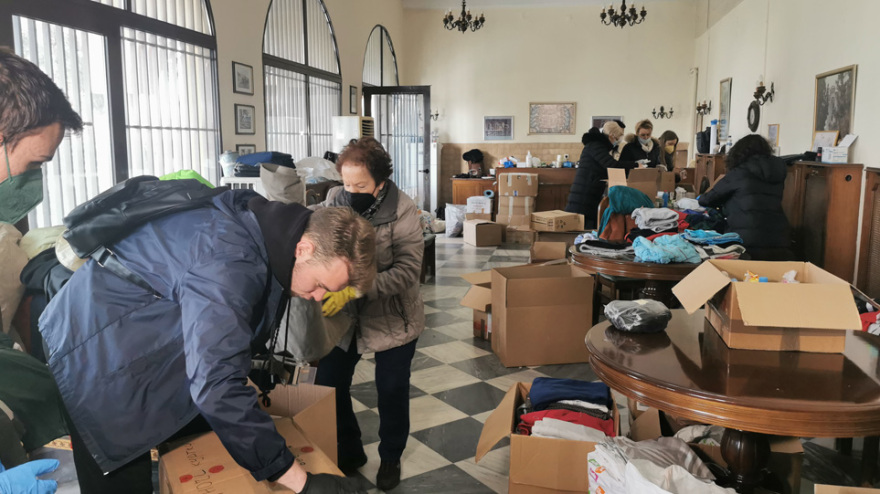 Αγωνιούν οι Ουκρανοί που βρίσκονται στην Ελλάδα: «Έχω να μιλήσω τρεις μέρες με την οικογένειά μου»