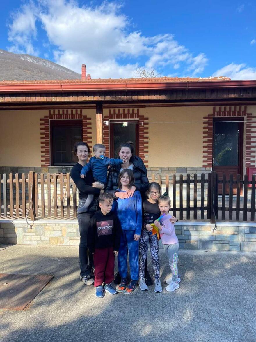 «Ηρθα με τον 6 μηνών γιό μου στην Ελλάδα για να τον σώσω αλλά η καρδιά μου είναι με τον άντρα μου στην Ουκρανία»