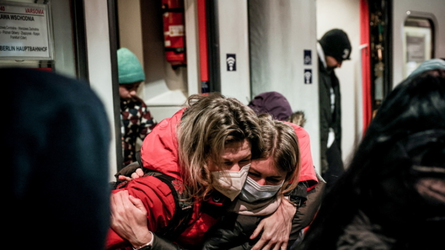 Πόλεμος στην Ουκρανία: Πάνω από 1,2 εκατ. πρόσφυγες - Γυναίκες και παιδιά φτάνουν στη Γερμανία (φωτογραφίες)