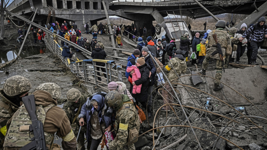 Πόλεμος στην Ουκρανία: Τέλος στην κατάπαυση του πυρός, άρχισαν πάλι τις επιθέσεις οι Ρώσοι - Αναφορές φρίκης από Μαριούπολη και Τσέρνιγιβ