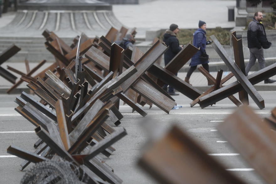 Οχυρώνεται η Οδησσός για τους ρωσικούς βομβαρδισμούς - Πάνω από 100.000 κάτοικοι εγκατέλειψαν την πόλη