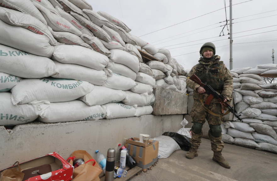 Πόλεμος στην Ουκρανία:Δραματικές εικόνες νεκρών αμάχων στους δρόμους από τους βομβαρδισμούς 