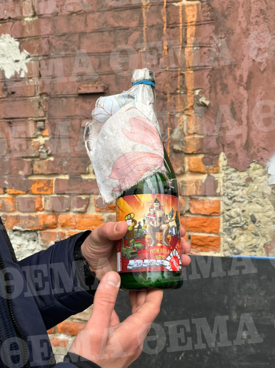 Πόλεμος στην Ουκρανία: To protothema.gr μπήκε στο «εργοστάσιο» παραγωγής μολότοφ του Λβιβ