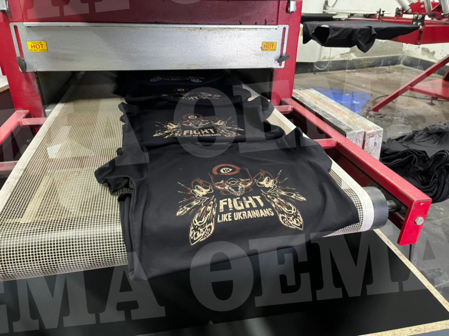 Πόλεμος στην Ουκρανία: To protothema.gr μπήκε στο «εργοστάσιο» παραγωγής μολότοφ του Λβιβ