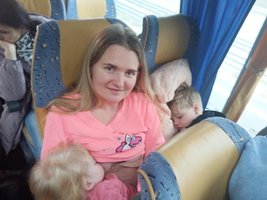 Πόλεμος στην Ουκρανία: Το protothema.gr μέσα σε πούλμαν με μητέρες και παιδιά από τα σύνορα της Ουκρανίας στην Ελλάδα 