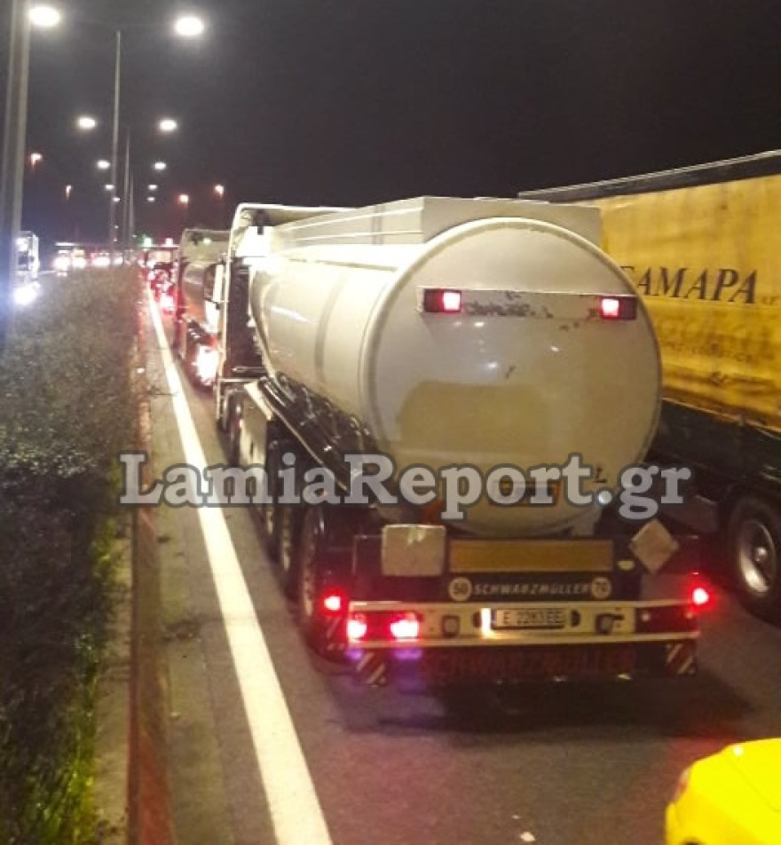 Τροχαίο ατύχημα έξω από τη Λαμία στο ρεύμα προς Αθήνα - Ουρές χιλιομέτρων μετά από εκτροπή νταλίκας