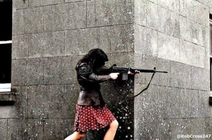 Βόρεια Ιρλανδία: Η γυναίκα του IRA και η μάχη με τους Άγγλους στο Μπέλφαστ τον Ιανουάριο του 1973