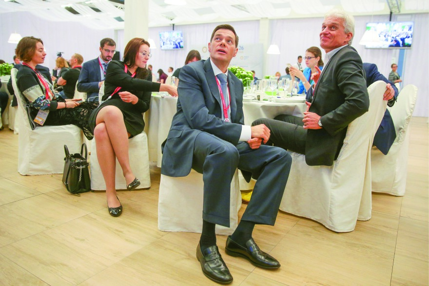 Παγκόσμιος οικονομικός πόλεμος: Στο κυνήγι του «κόκκινου ολιγάρχη»