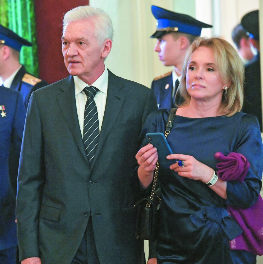 Παγκόσμιος οικονομικός πόλεμος: Στο κυνήγι του «κόκκινου ολιγάρχη»