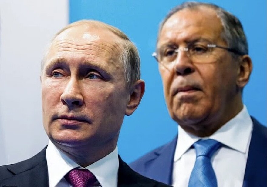 Σεργκέι Λαβρόφ: Ο άνθρωπος στο πλευρό του Πούτιν - Ο ερασιτέχνης ηθοποιός που μετατράπηκε σε σκληρό διπλωμάτη