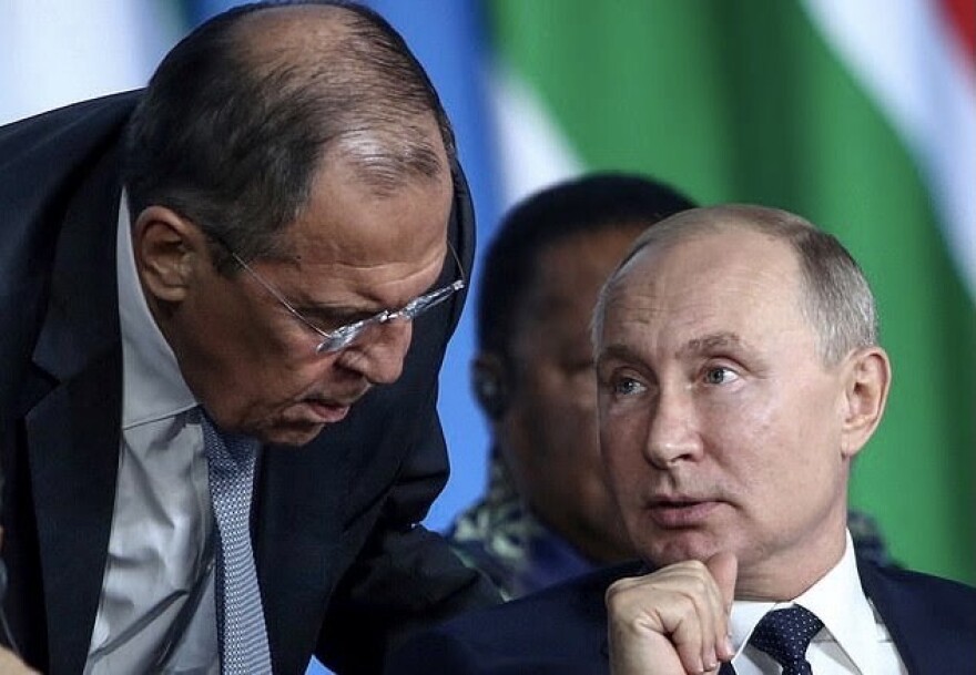 Σεργκέι Λαβρόφ: Ο άνθρωπος στο πλευρό του Πούτιν - Ο ερασιτέχνης ηθοποιός που μετατράπηκε σε σκληρό διπλωμάτη