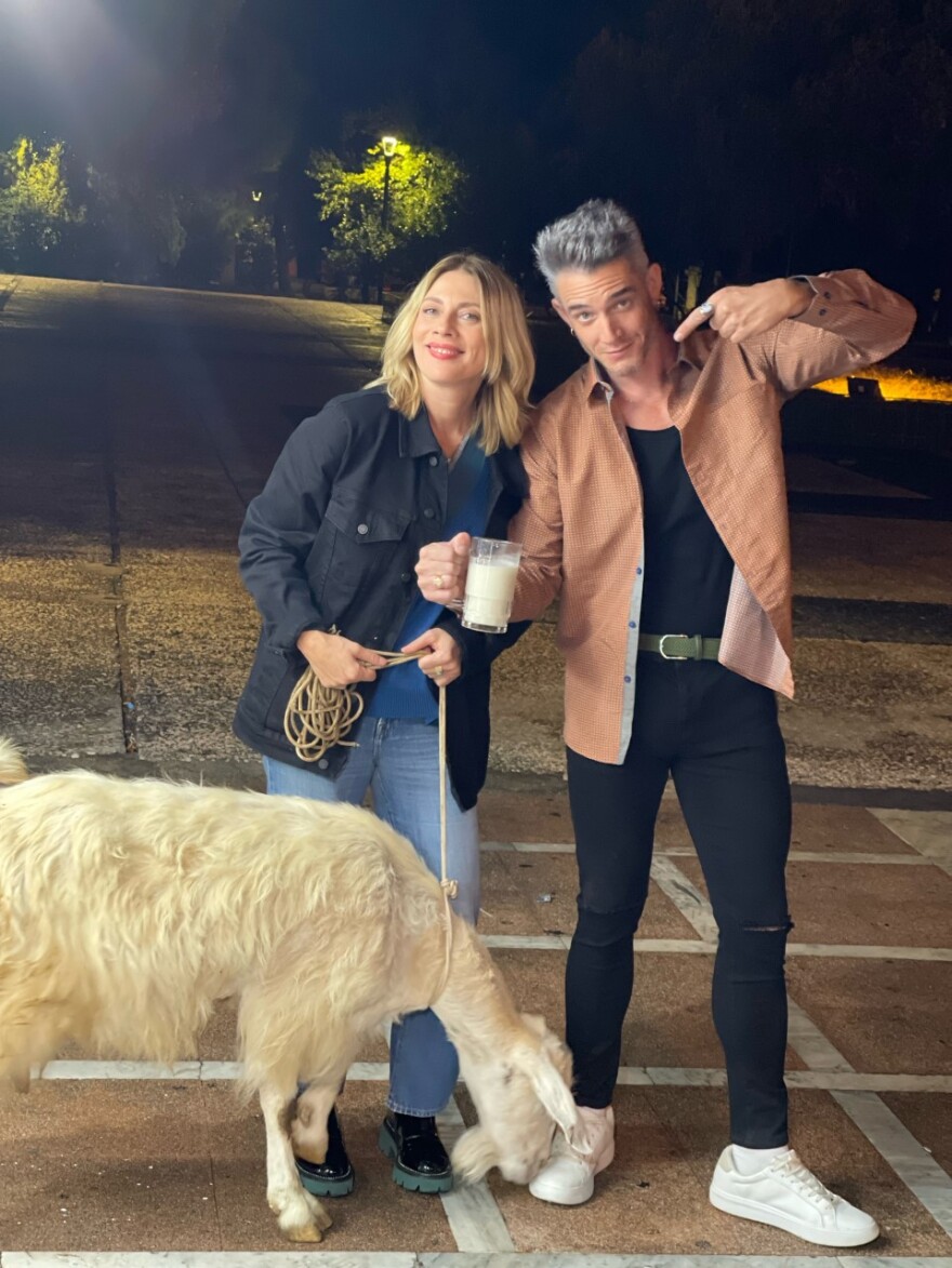 Το «Night Out» κάνει πρεμιέρα με πρώτη καλεσμένη τη Σμαράγδα Καρύδη