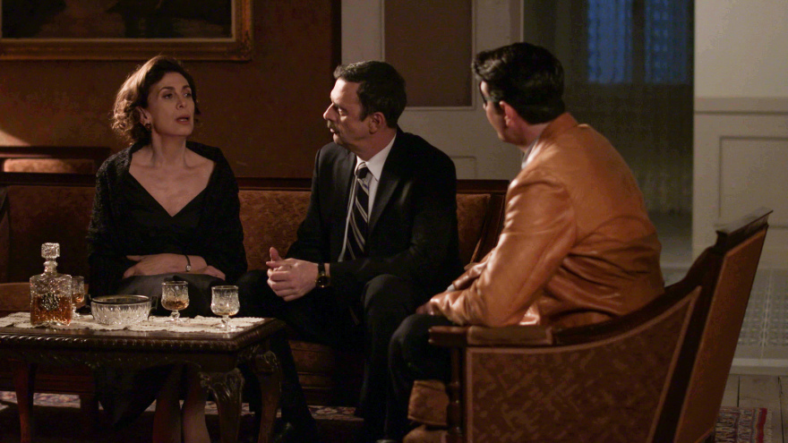 Άγριες Μέλισσες: Ο Ακύλας βρίσκεται μονίμως ένα βήμα μπροστά από τον Δούκα