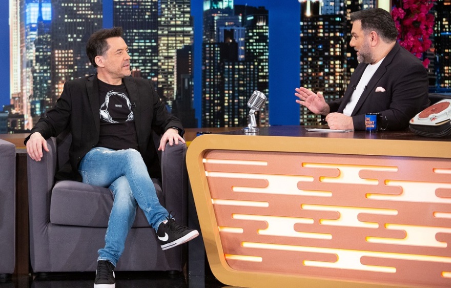 Το «2night Show» υποδέχεται τον Θάνο Καλλίρη και τον Theo Alexander