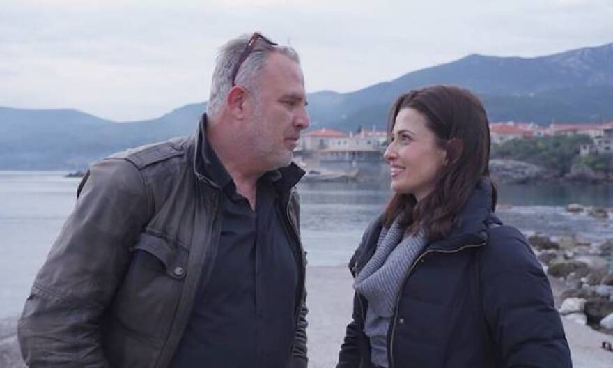 Πασχάλης Τσαρούχας: «Και τα δυο μου παιδιά είναι παιδιά τρέλας και γι’ αυτό είναι όμορφα και έξυπνα»