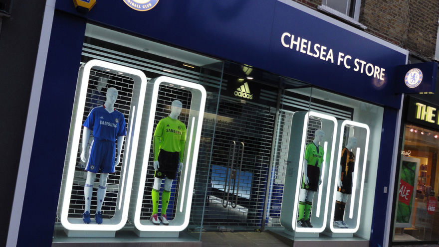 Πόλεμος στην Ουκρανία: Τι σημαίνει για την Τσέλσι το «πάγωμα» των περιουσιακών στοιχείων του Αμπράμοβιτς