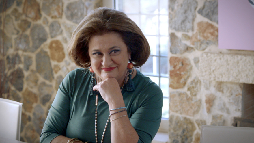 Συμπέθεροι απ' τα Τίρανα: Ο Μπουκουράν παθαίνει καρδιακό επεισόδιο και μεταφέρεται στο νοσοκομείο του Κουδουναρίου