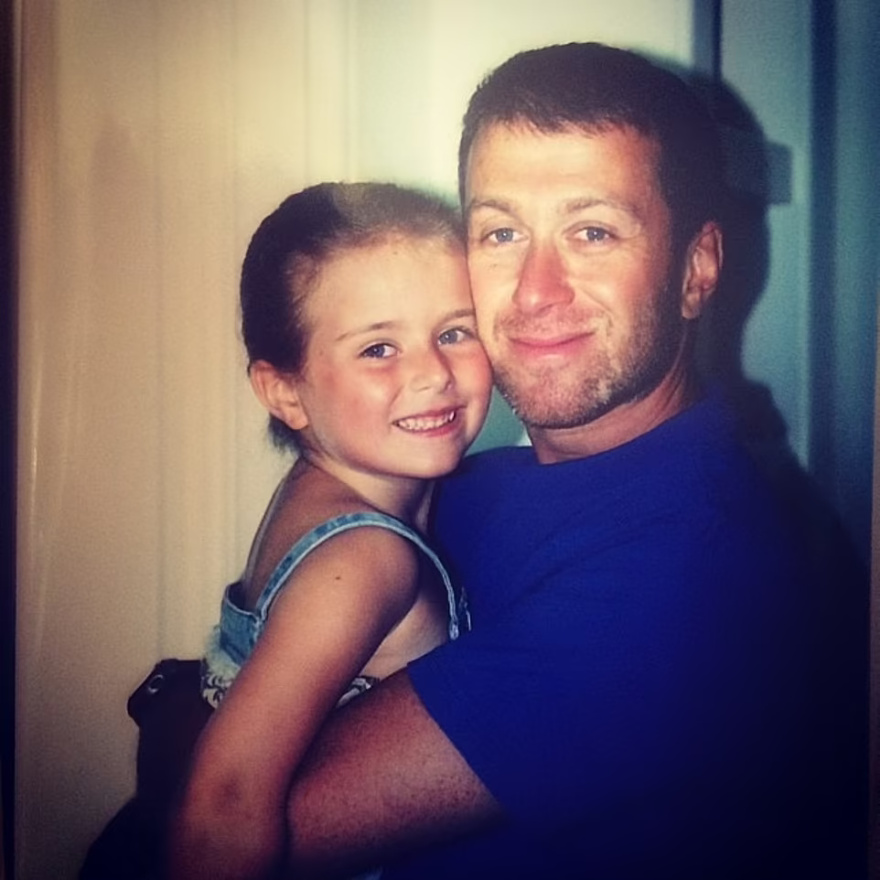 Τέλος η ντόλτσε βίτα για τα 7 παιδιά του Ρομάν Αμπράμοβιτς - «Εξορίζονται» από την βρετανική  αριστοκρατία