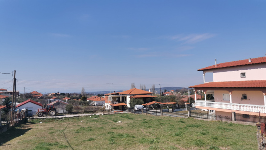 Μονοπήγαδο Θέρμης: Κάτοικοι του χωριού έδωσαν τα σπίτια τους και φιλοξενούν πρόσφυγες από την Ουκρανία