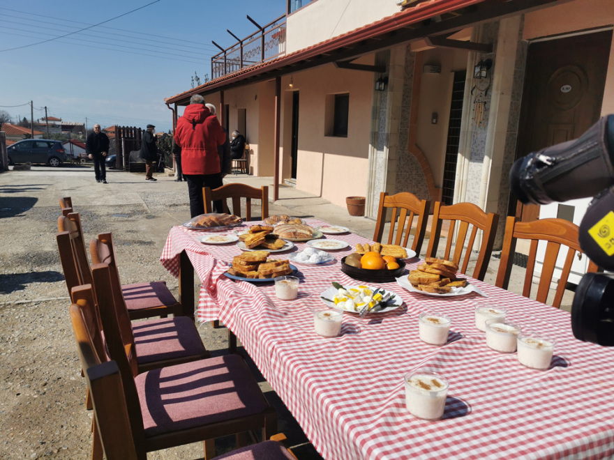 Μονοπήγαδο Θέρμης: Κάτοικοι του χωριού έδωσαν τα σπίτια τους και φιλοξενούν πρόσφυγες από την Ουκρανία