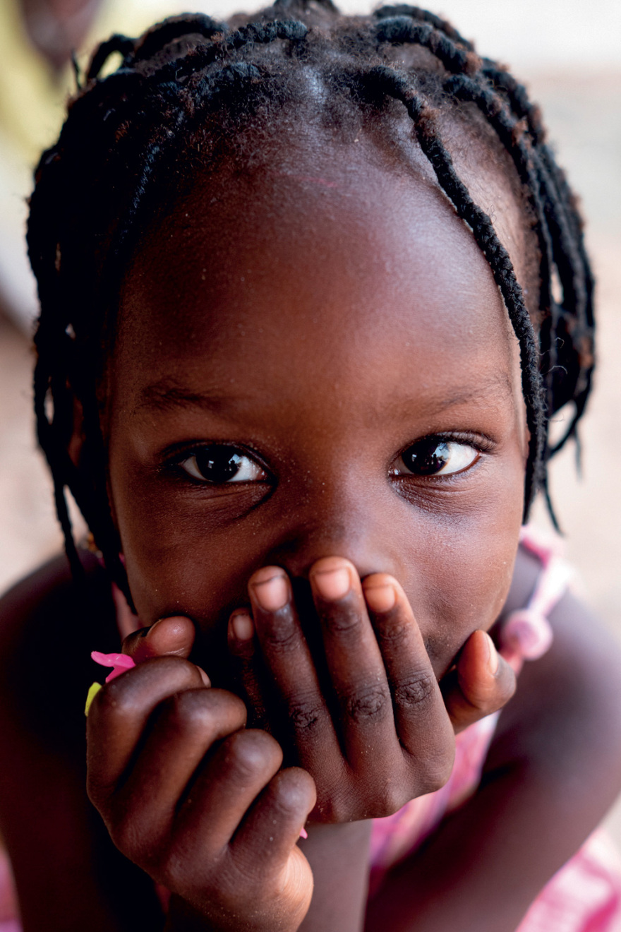 Κοσμάς Κουμιανός: Ύμνος στις γυναίκες του κόσμου