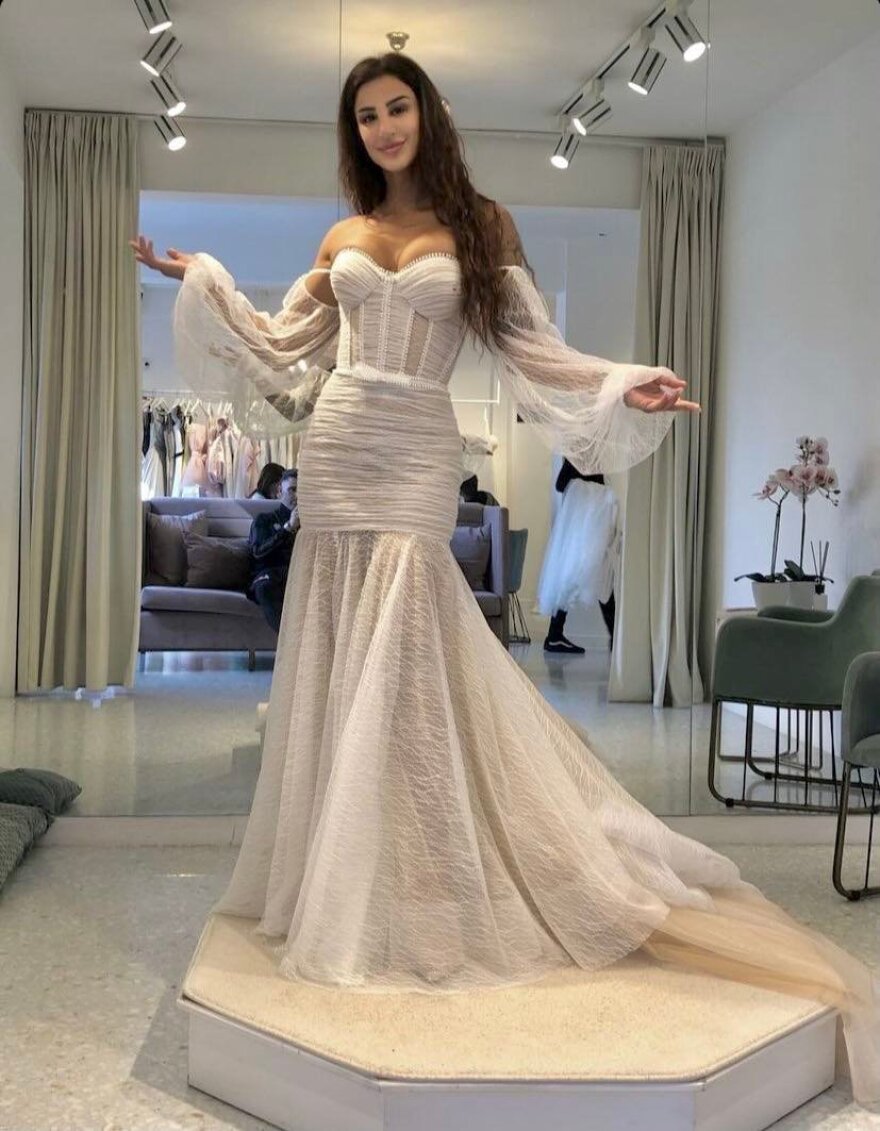 Πρόβα νυφικού για την Αθηνά Ευμορφιάδη