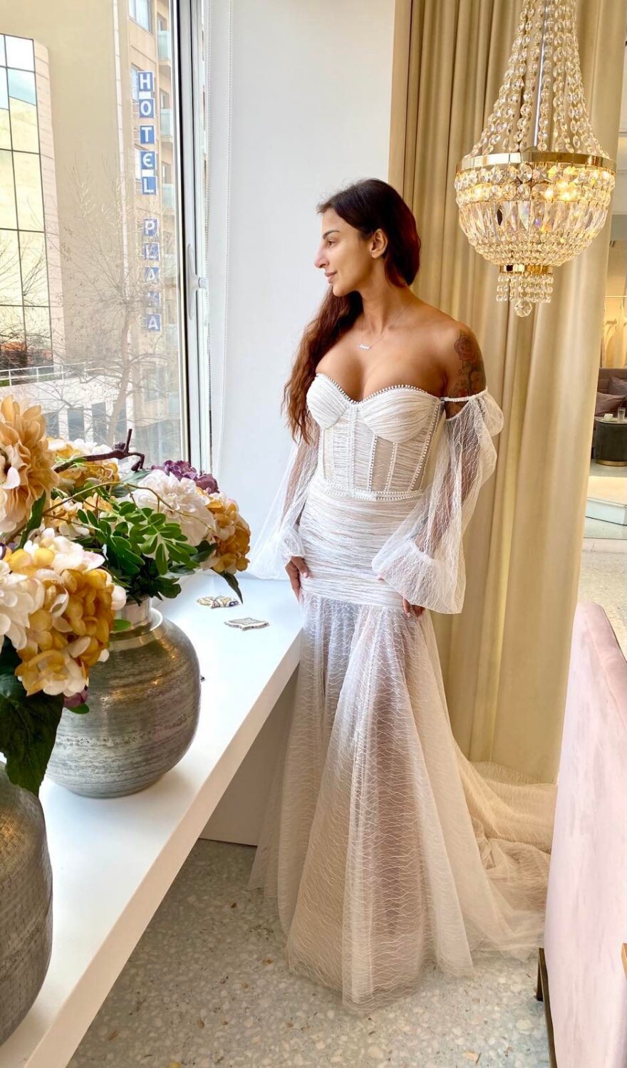 Πρόβα νυφικού για την Αθηνά Ευμορφιάδη