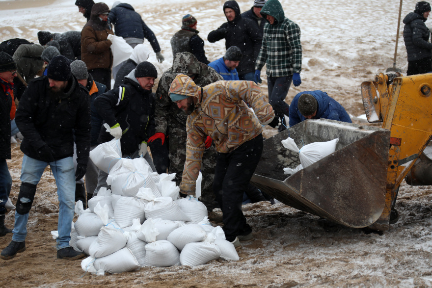 Πόλεμος στην Ουκρανία: Στην Οδησσό στήνουν οδοφράγματα και περιμένουν τον στρατό του Πούτιν