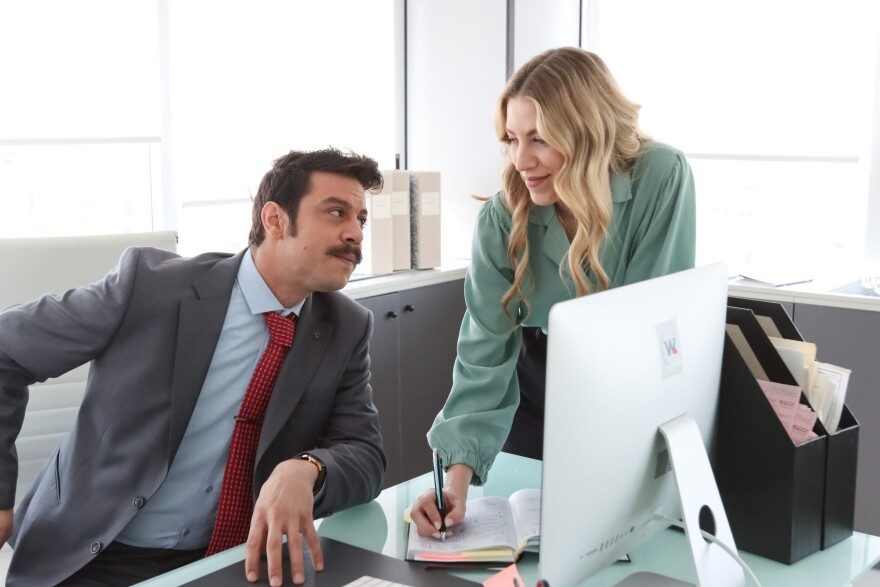 Ο Λεωνίδας Καλφαγιάννης στα «Νεοκλασικά» - Πρωταγωνιστεί στην κωμωδία «Μιας πεντάρας νιάτα»