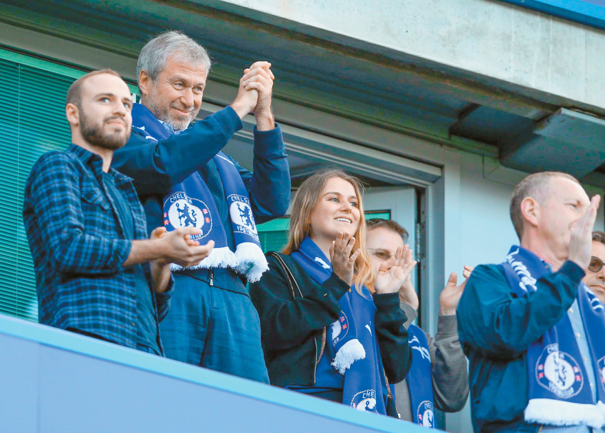 Οι  μνηστήρες της Τσέλσι μετά τον Αμπράμοβιτς - Ο Έλληνας, ο Τούρκος, ο Ινδός  και οι billionaires της λίστας Forbes