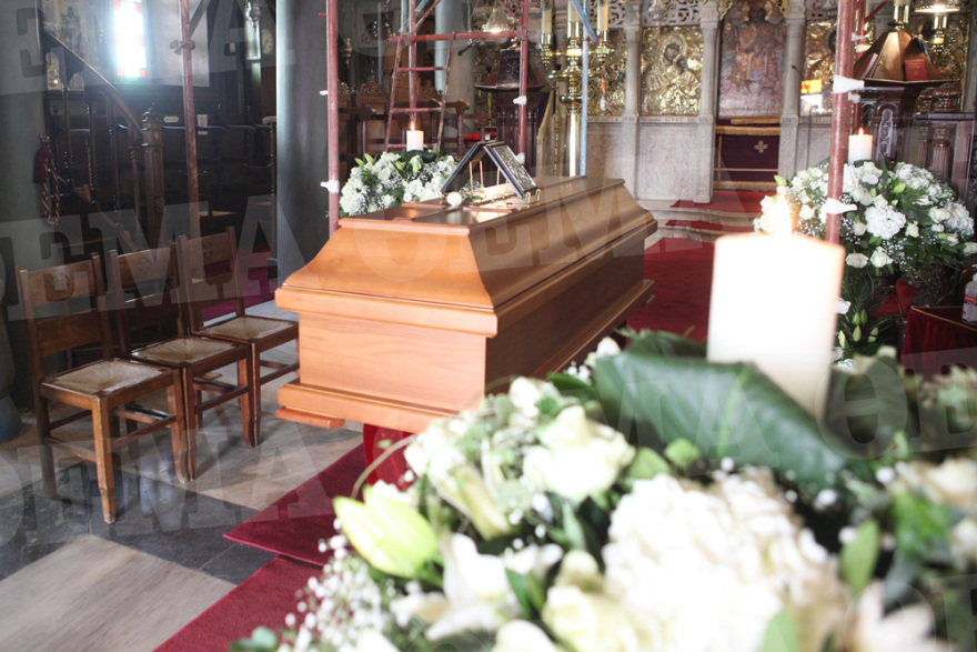 Δημήτρης Κοντομηνάς: Στην Ύδρα έγινε η εξόδιος ακολουθία