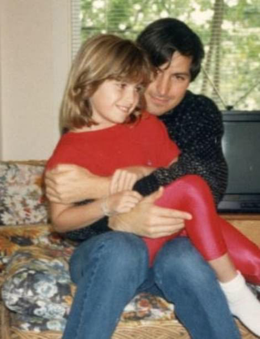 Στιβ Τζομπς: Τι απέγιναν και πώς ζουν σήμερα τα τέσσερα παιδιά του ιδρυτή της Apple;  