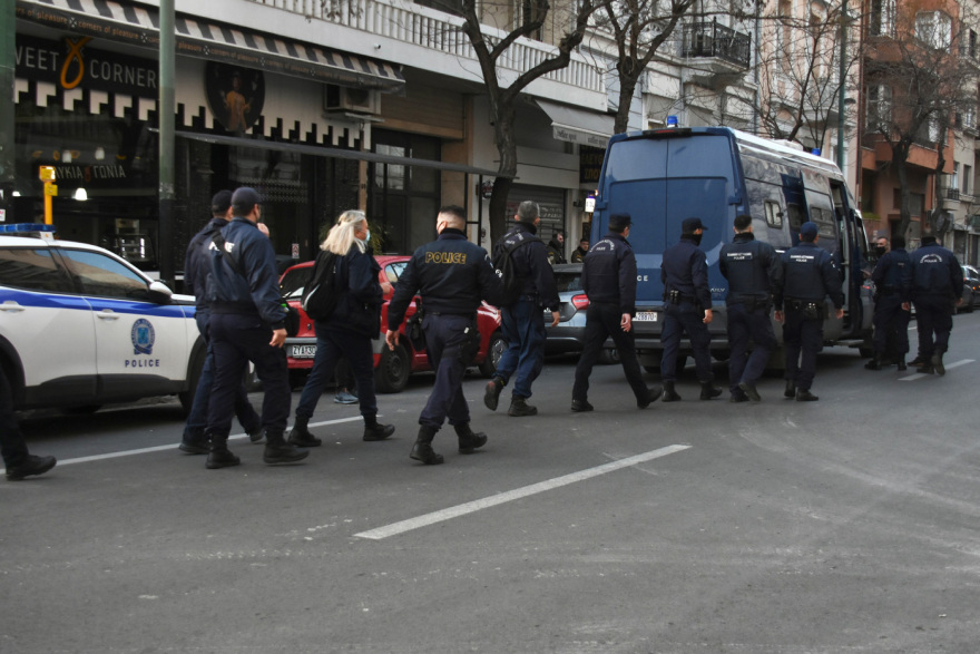 Μεγάλη επιχείρηση της αστυνομίας στην πλατεία Βικτωρίας για την αντιμετώπιση της παραβατικότητας