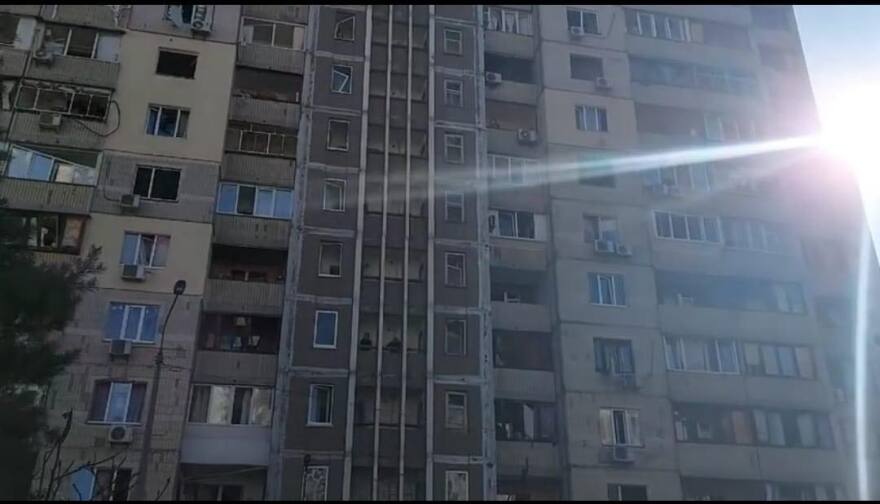 Πόλεμος στην Ουκρανία: Κλιμακώνουν τις επιθέσεις οι Ρώσοι - Σφοδρό χτύπημα σε πολυκατοικία του Κιέβου με έναν νεκρό