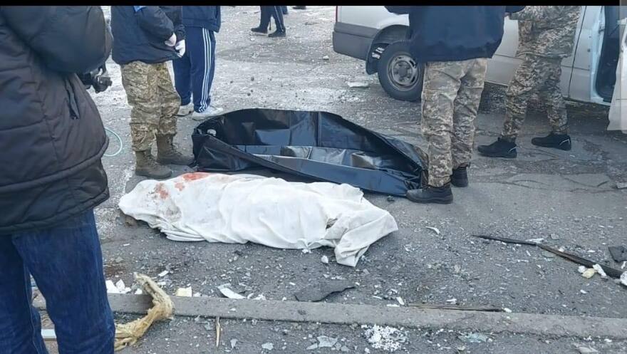 Πόλεμος στην Ουκρανία: Κλιμακώνουν τις επιθέσεις οι Ρώσοι - Σφοδρό χτύπημα σε πολυκατοικία του Κιέβου με έναν νεκρό