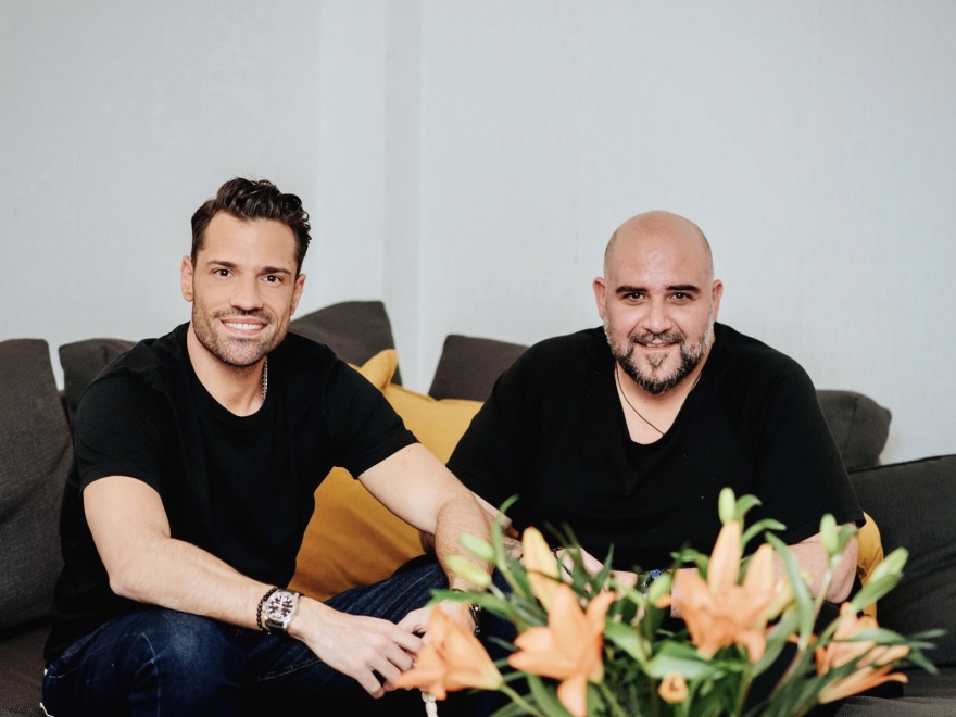  Οι επώνυμοι που διασκέδασαν στη νυχτερινή Αθήνα με τον Κωνσταντίνο Αργυρό και την Ελένη Φουρέιρα 