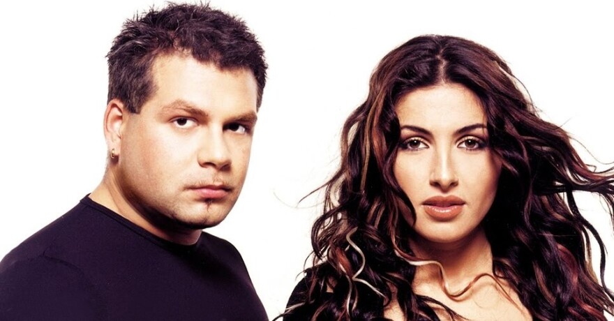 Η Έλενα Παπαρίζου ανακοίνωσε την επιστροφή των «Antique»