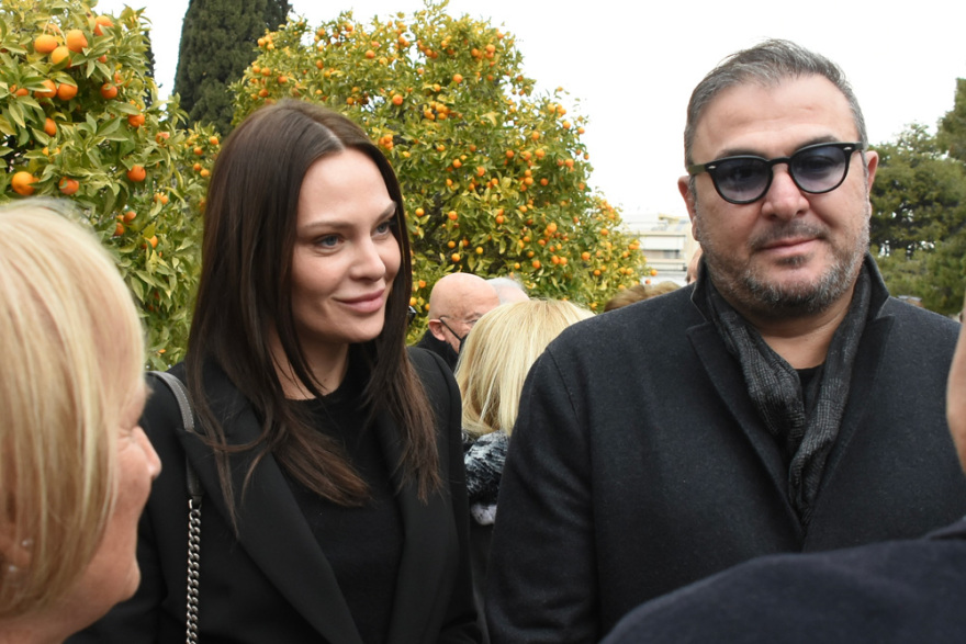 Δημήτρης Κοντομηνάς: Τρισάγιο φίλων και συνεργατών στο Α' Νεκροταφείο - Δείτε φωτογραφίες