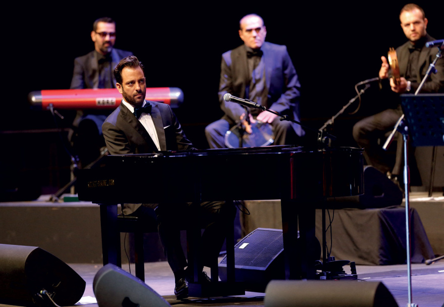 Γκι Μανουκιάν: «Ανυπομονώ  να ξανατραγουδήσω  στην Ελλάδα»