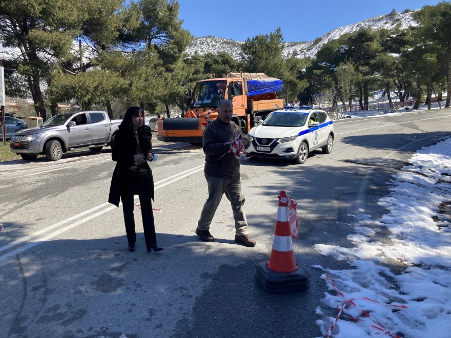 Κακοκαιρία «Φίλιππος»: Στην Πεντέλη, το πάθημα του προηγούμενου χιονιά έγινε μάθημα...