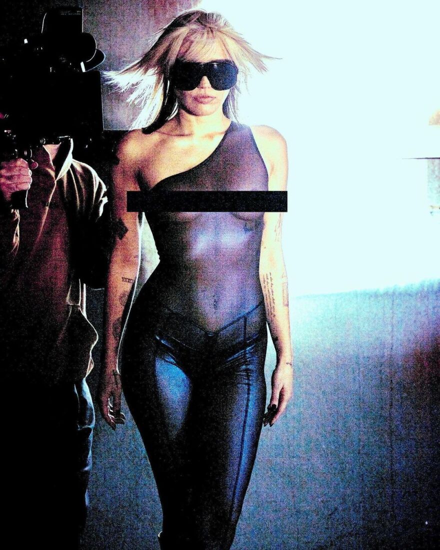 Η Μάιλι Σάιρους ζητάει την προσοχή του κοινού, κάνοντας μία σέξι ανάρτηση